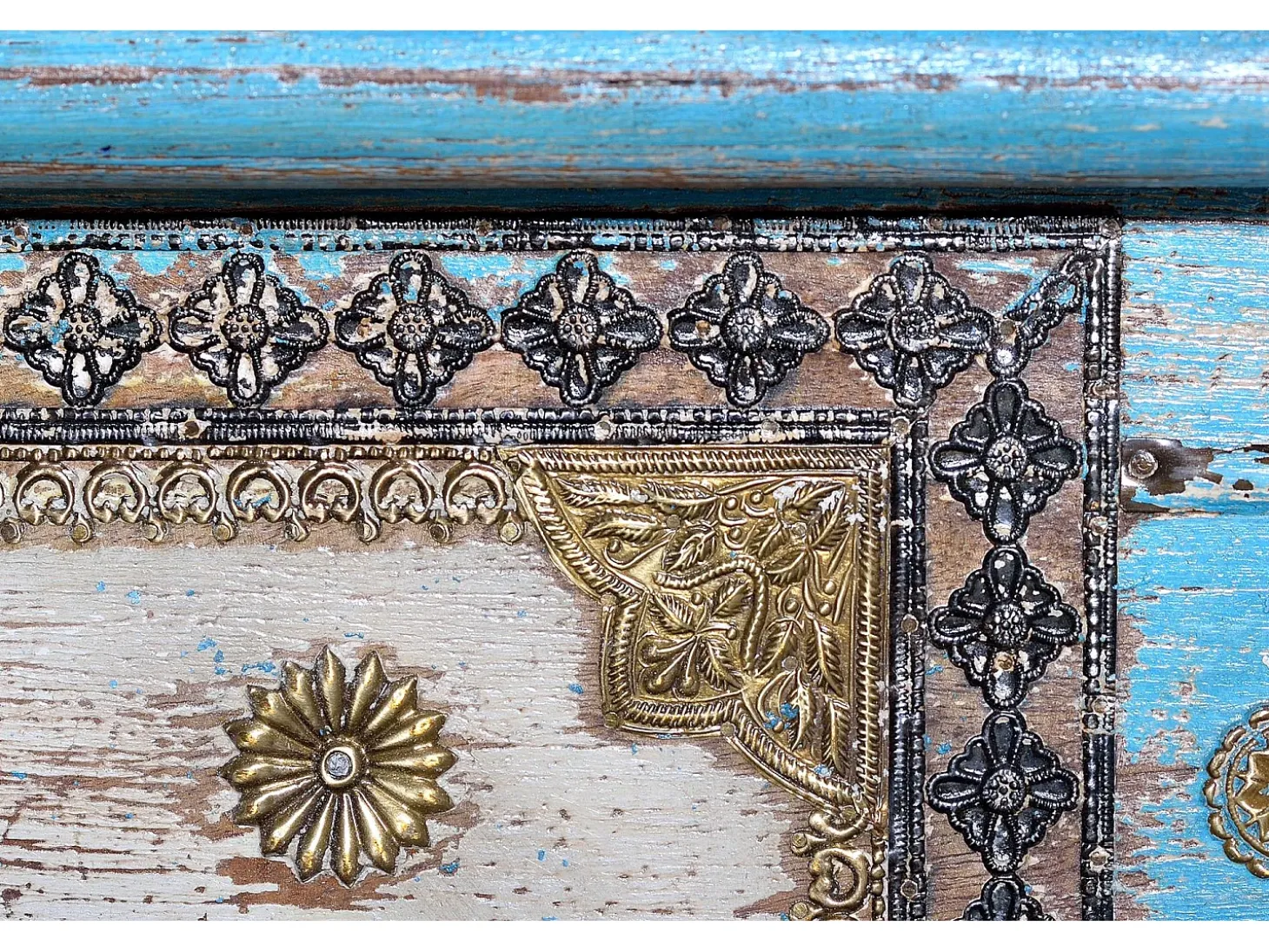 Baú em manjedoura antiga azul