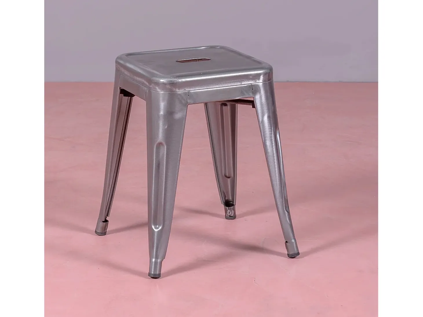 Banqueta baixa industrial em aço metálico (45cm) - Bistro - Metal