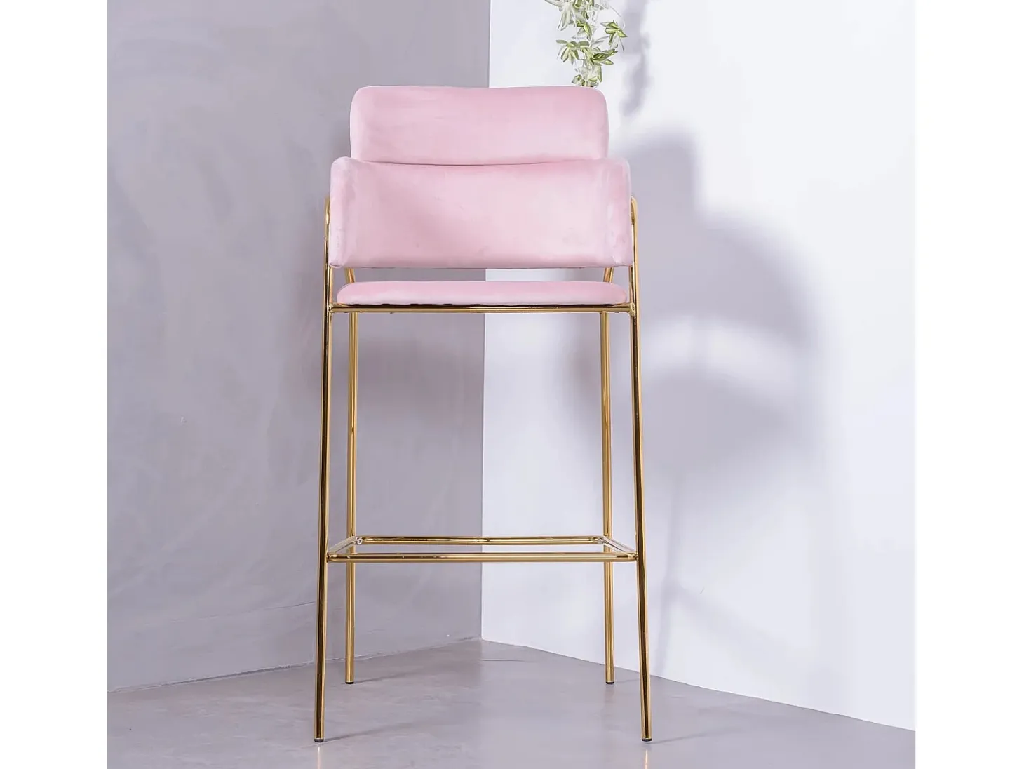 Banqueta de design estofada em veludo e pernas douradas - Cruiser - Rosa