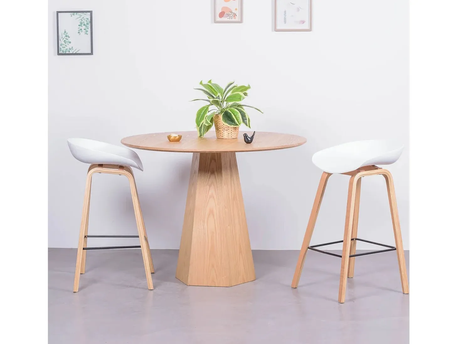 Banqueta nórdica com pernas em faia (63cm) - Daxer - Branco