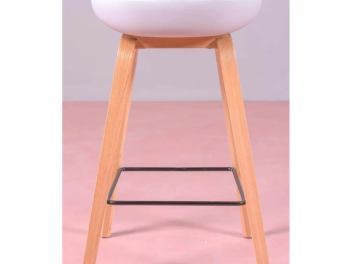 Banqueta nórdica com pernas em faia (63cm) - Daxer - Cinza claro