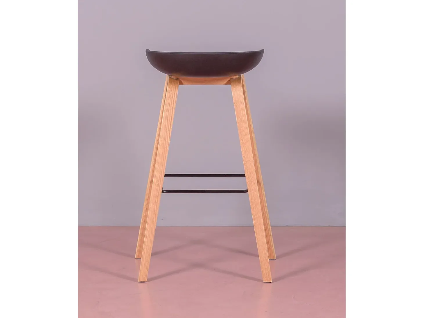 Banqueta nórdica com pés em madeira de faia (75cm) - Daxer - Preto