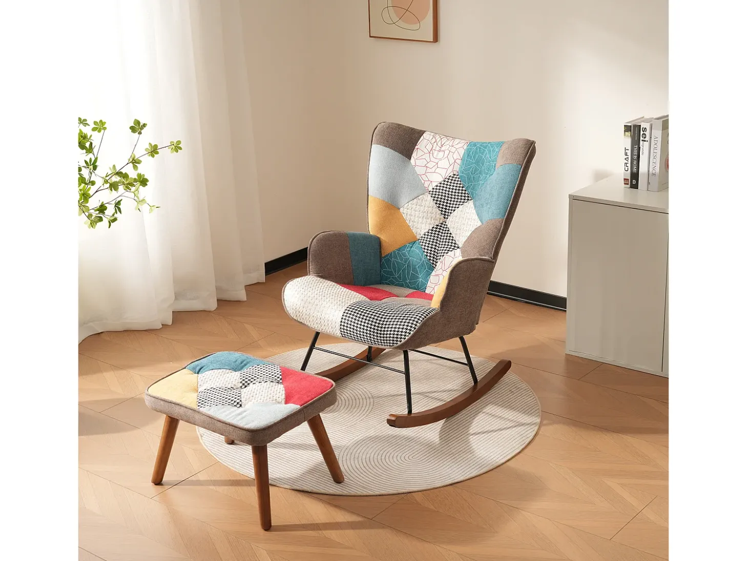 Cadeira de baloiço com patchwork multicolorido e apoio para os pés 69,5 x 50 x 88,5 cm
