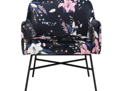 Cadeira decorativa estofada em veludo floral azul.