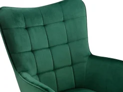 Cadeira decorativa estofada em veludo verde.