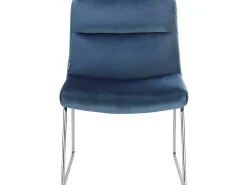 Cadeira decorativa estofada em veludo azul.