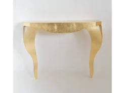 Console Chippendale 100x30x80 cm em ferro pintado de ouro design elegante e perfurado em mobiliário de entrada de estilo clássico moderno Fabricado