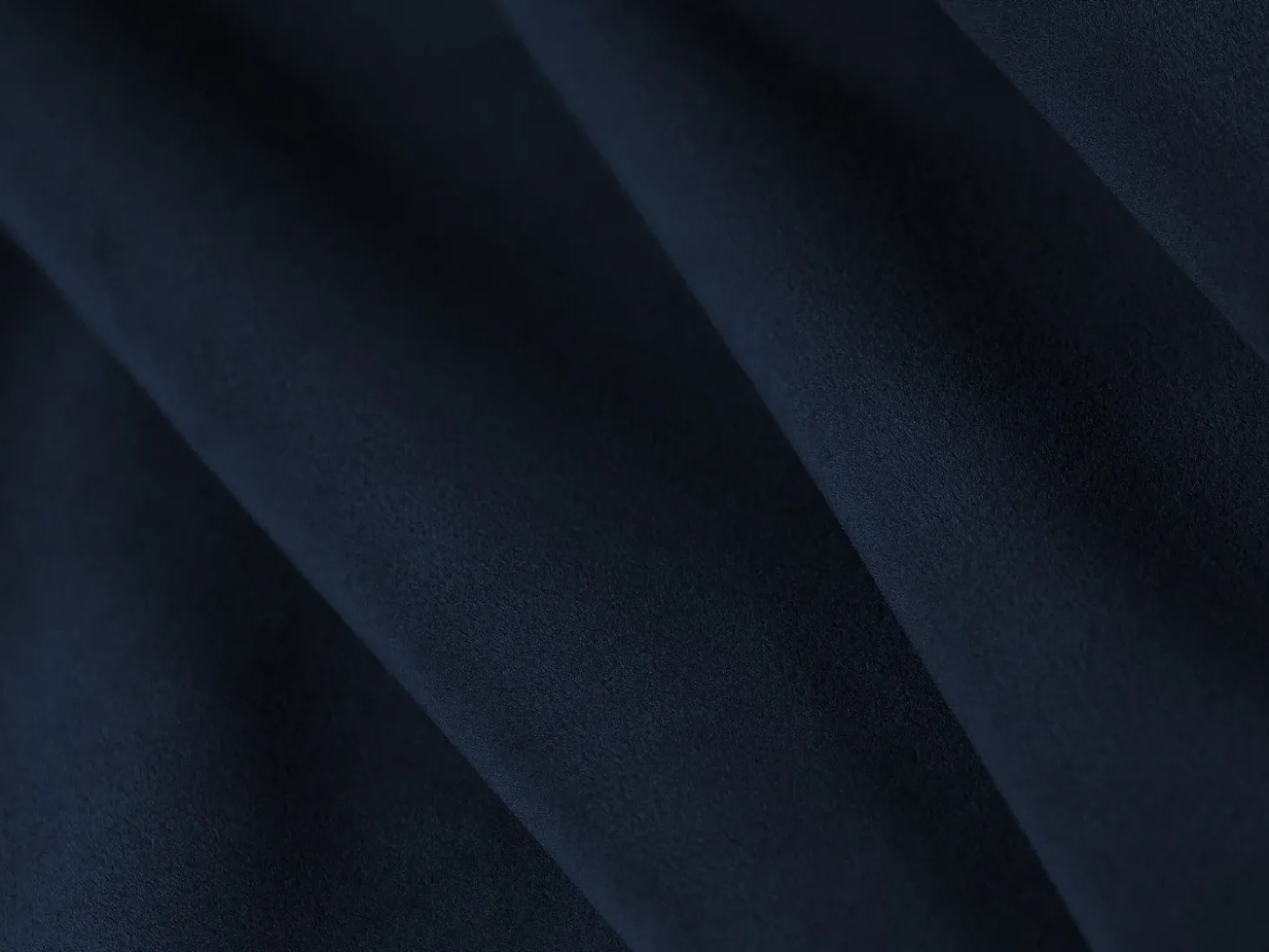 Cosmopolitan Design - Poltrona "Arendal" em veludo azul real - 124x102x70cm