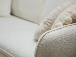 Cosmopolitan Design - Poltrona "Vienna" em tecido bouclé cinza - 97x94x95cm