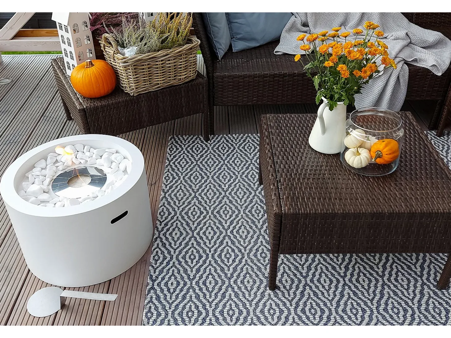Lareira a bioetanol com braseiro de jardim redondo para interior e exterior RODI Branco d.47,5