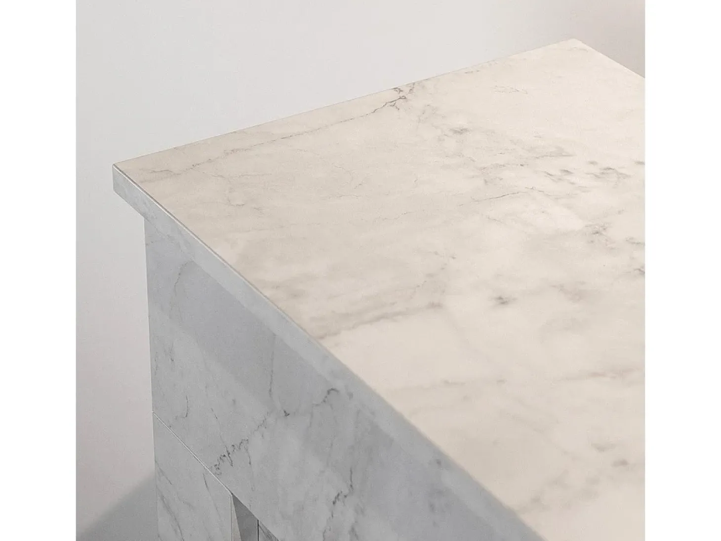 Lareira a bioetanol de piso BELLINI em madeira com efeito mármore branco Fabricado na Itália L96 x D35 x H96