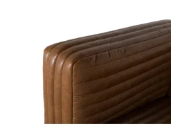 Mesa de canapés para 3 pessoas em couro estilo vintage com pés de aço.