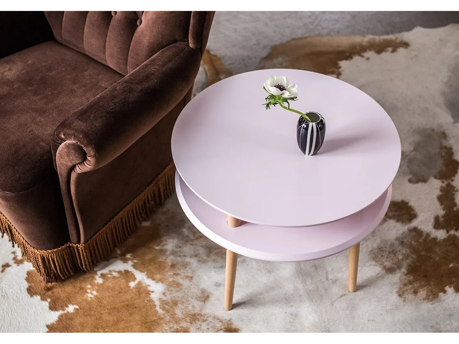 Mesa de centro de dois níveis dimensões 57 cm x 45 cm de altura Ufo Branco Giz