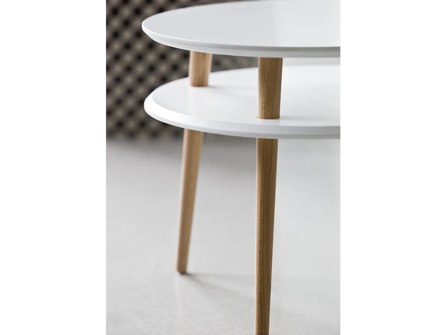 Mesa de centro de dois níveis Dmr. 70 cm x altura 35 cm Ufo Branco Giz