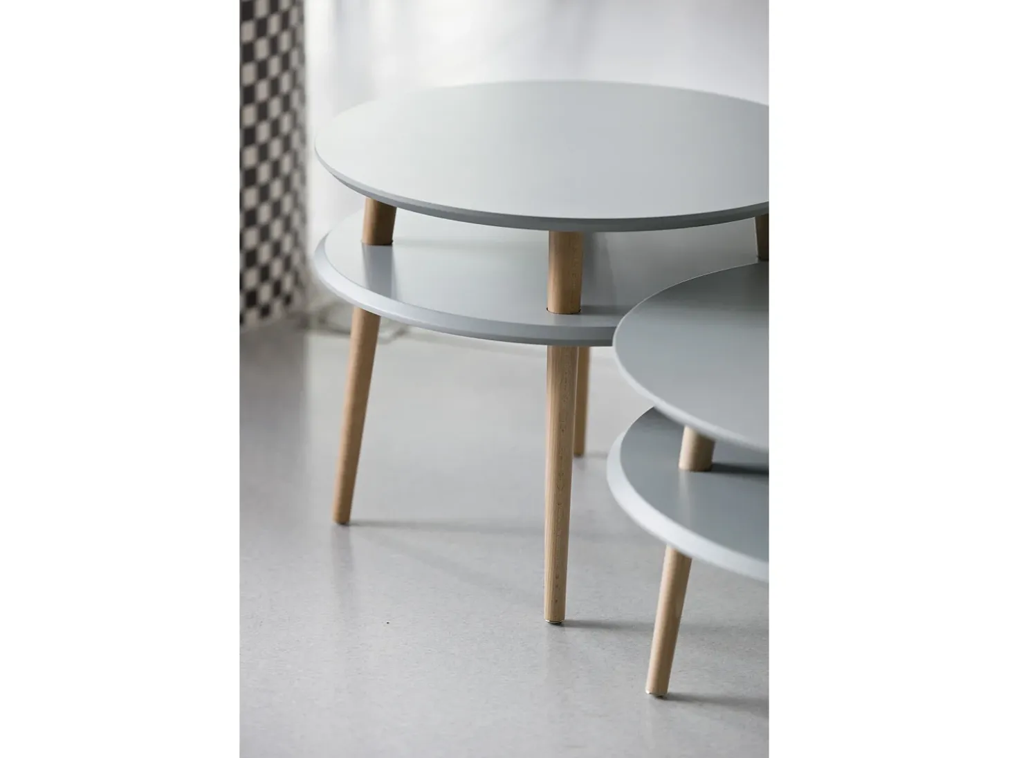 Mesa de centro de dois níveis Dmr. 70 cm x altura 35 cm Ufo Branco Giz