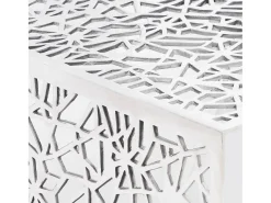 Mesa de centro em alumínio, design aberto e geométrico prateado