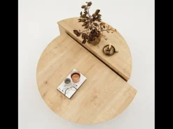 Mesa de centro redonda de design em madeira CARLOW com arrumação - Nogueira