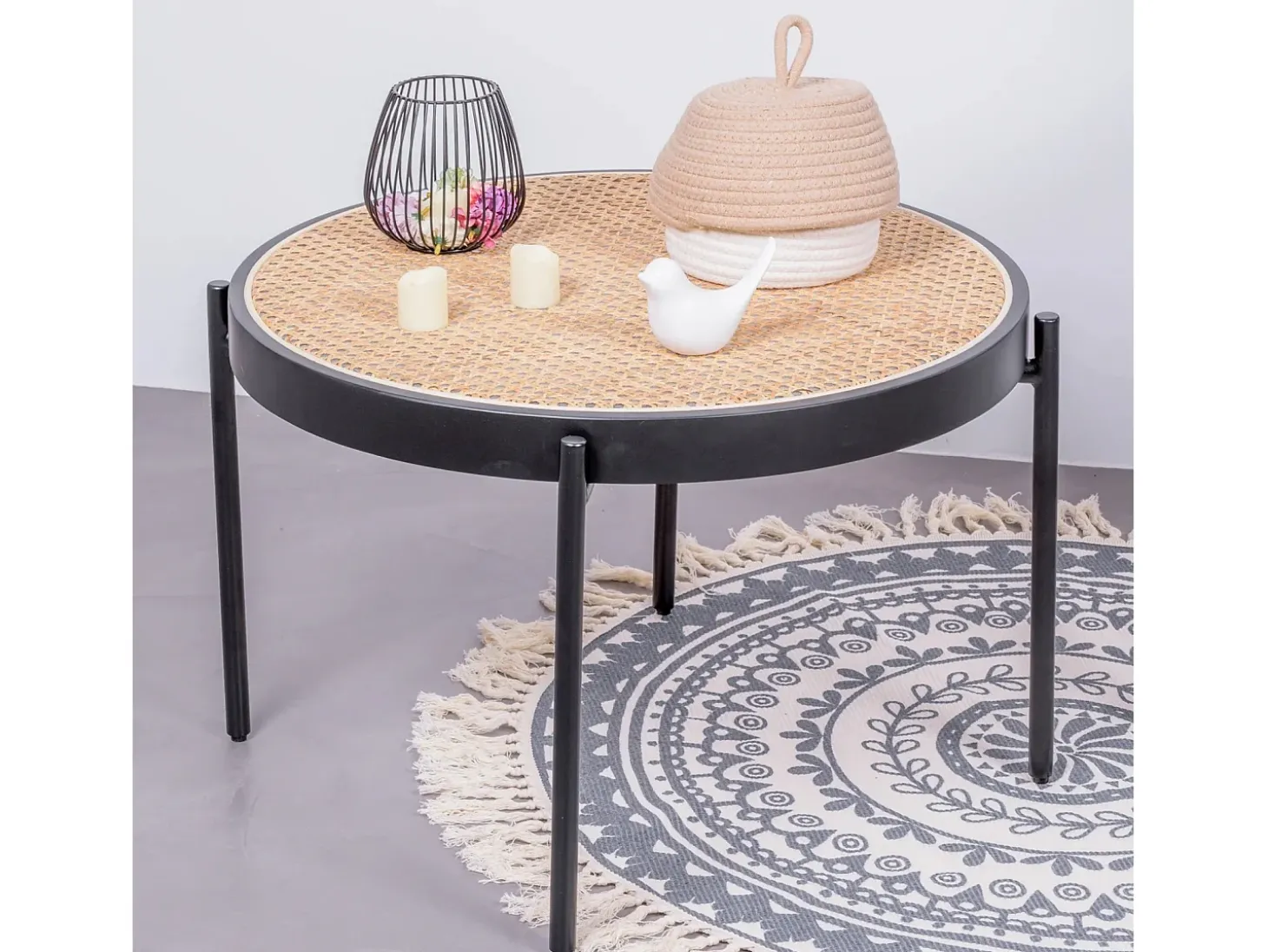 Mesa de centro retrô com detalhes em rattan natural (60cm) - North - Preto