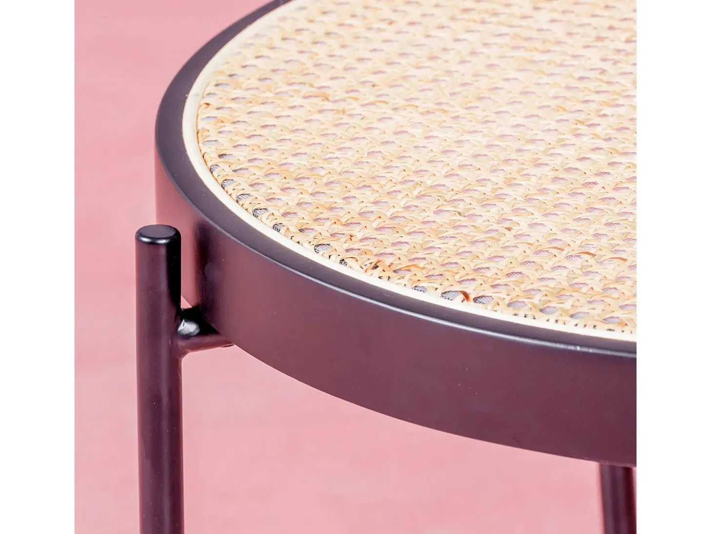 Mesa de centro retrô com detalhes em rattan natural (60cm) - North - Preto