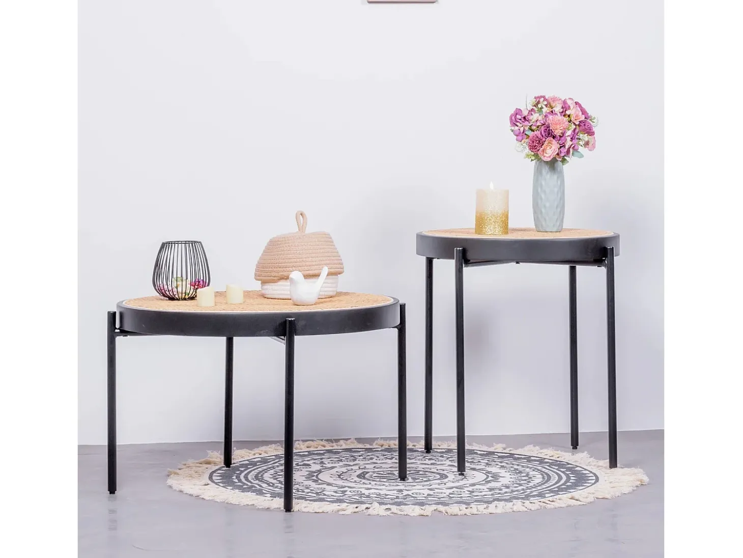 Mesa de centro retrô com detalhes em rattan natural (60cm) - North - Preto
