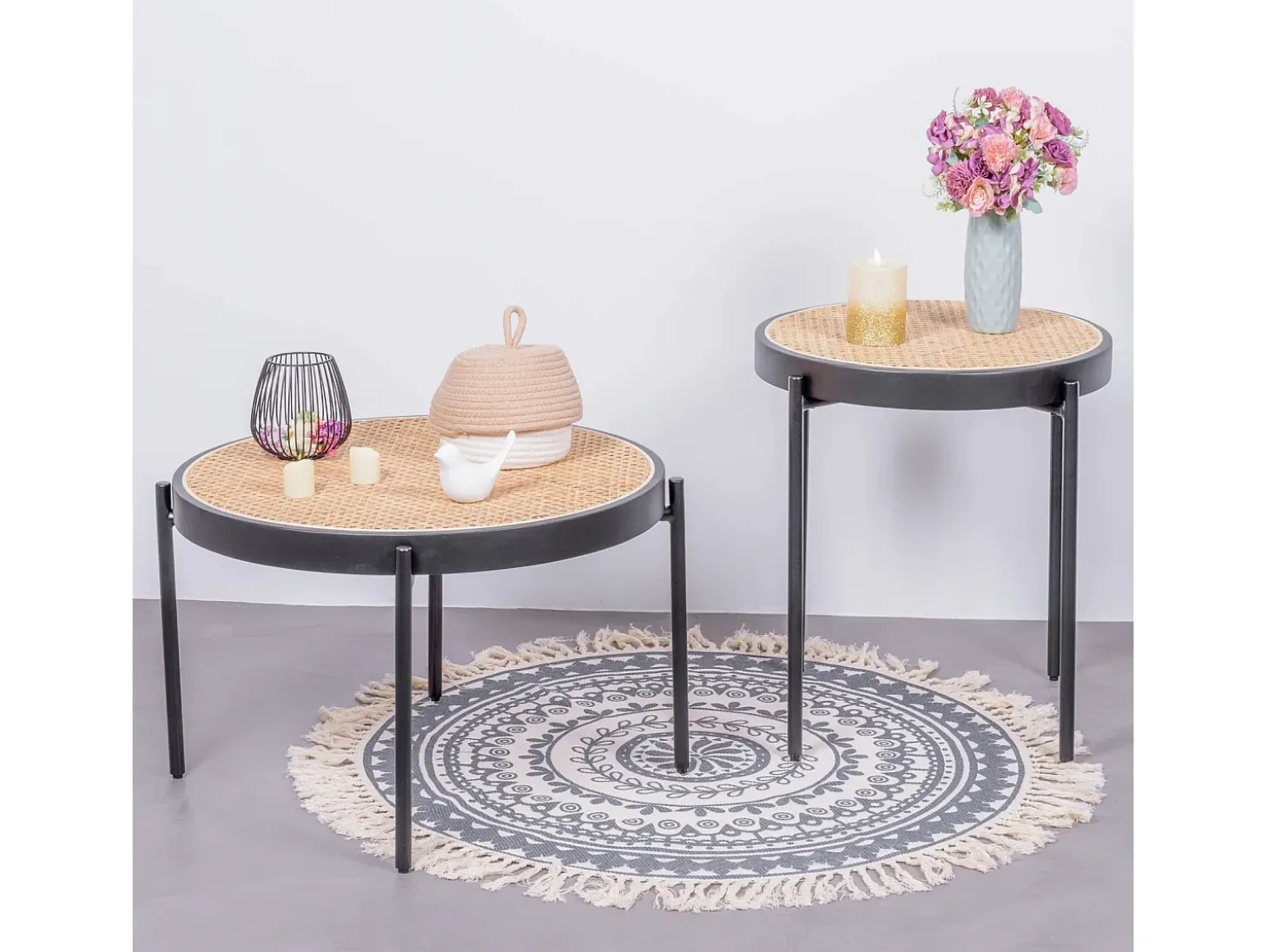 Mesa de centro retrô com detalhes em rattan natural (60cm) - North - Preto