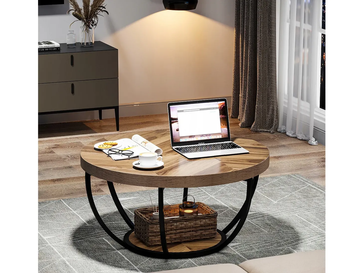 Mesa redonda baixa de coquetel industrial moderna com dois níveis e prateleiras, mesa auxiliar circular para sofá com pernas de metal