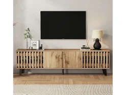 Móvel de TV 180x40x55cm com 4 portas, incluindo 2 portas vazadas, corpo em folheado de madeira natural claro