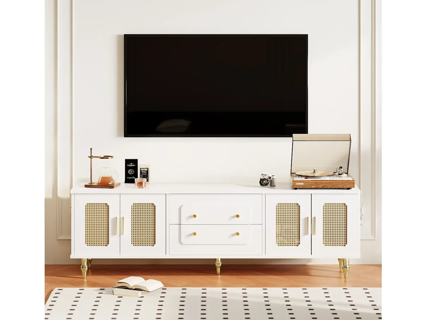 Móvel para TV com 4 portas em rattan e 2 gavetas - Pés em metal dourado - Branco