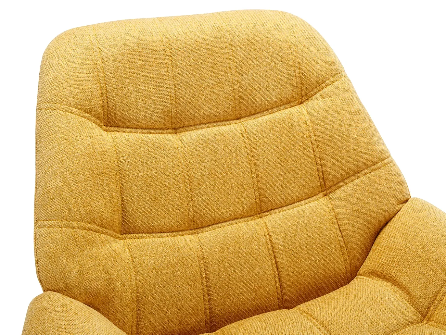 Poltron estilo escandinavo em tecido amarelo mostarda com design capitonê LUOSTO