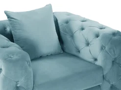 Poltrona chesterfield em veludo azul pastel e pés em metal EDWINA