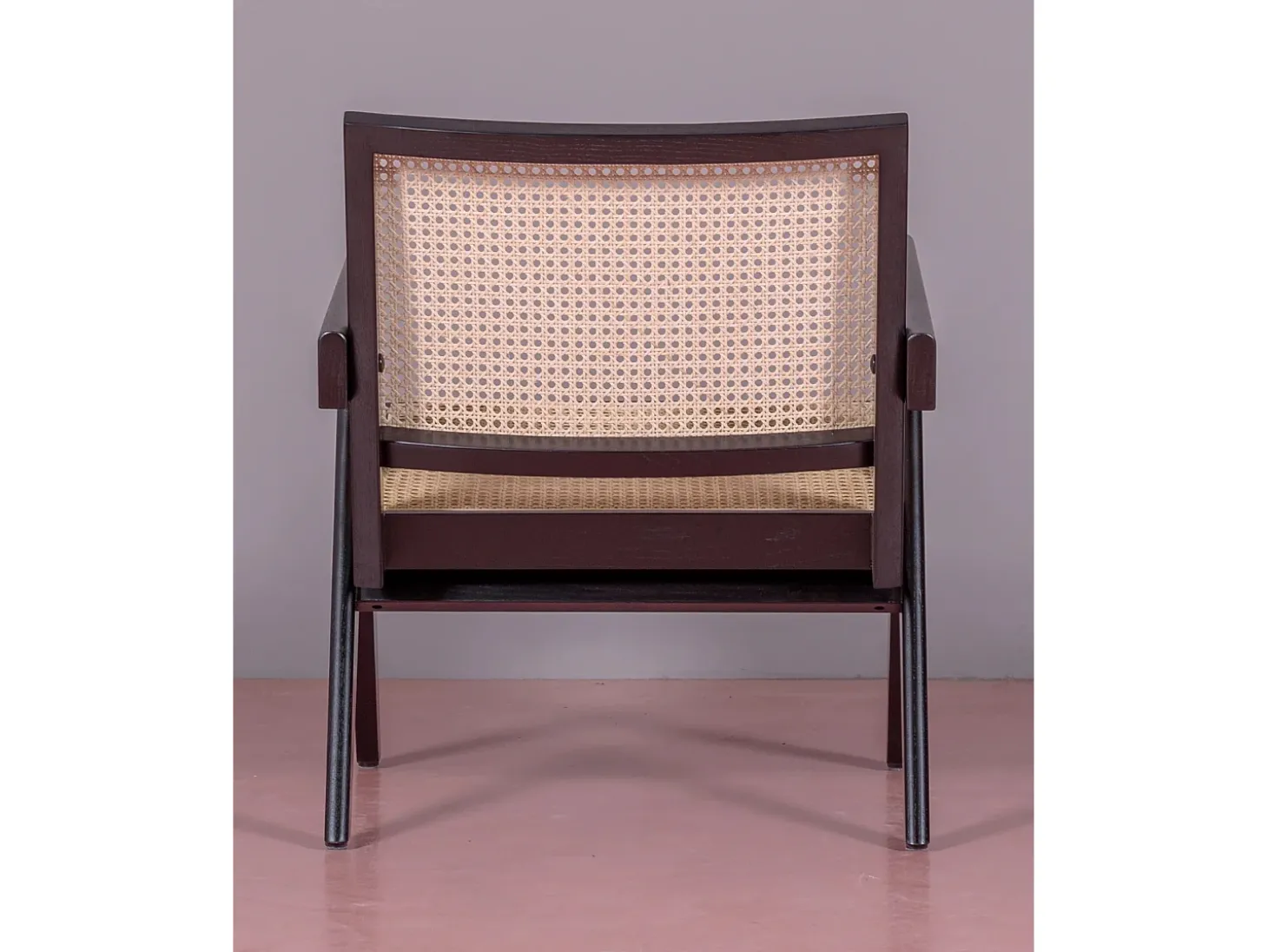 Poltrona clássica com braços em madeira de teca e rattan natural - Compass - Preto