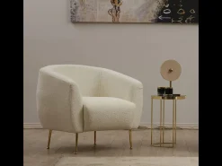 Poltrona de bouclé creme em poliéster com pernas de metal dourado - Confortável e elegante