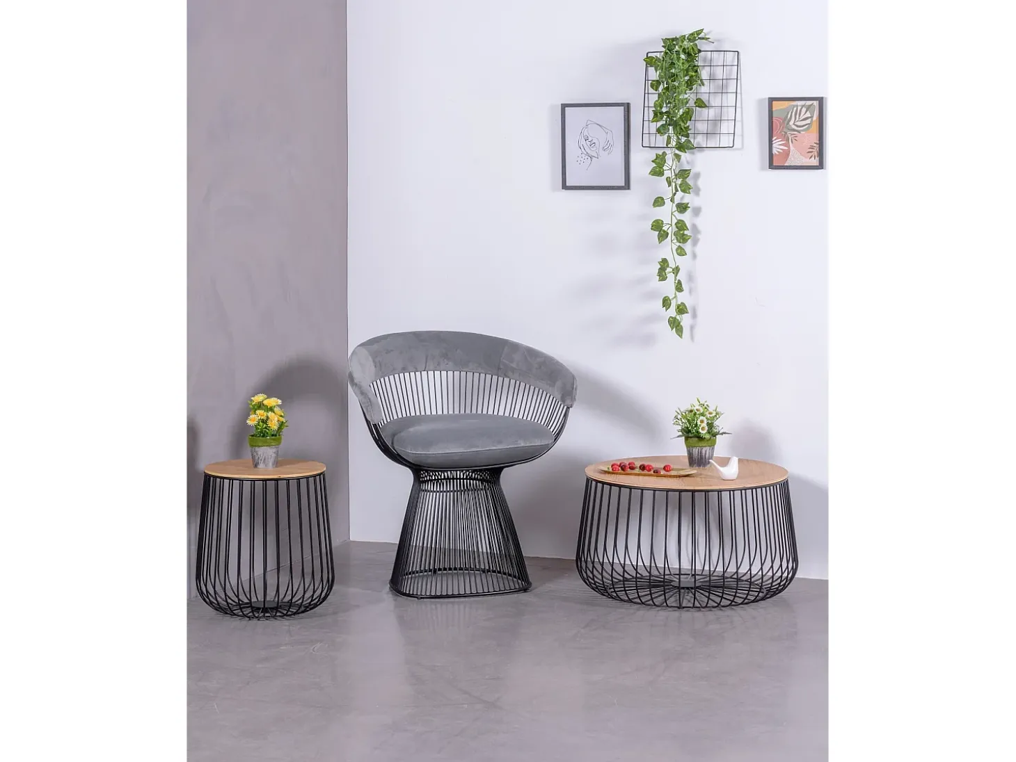 Poltrona de design estofada em veludo e estrutura em aço - Albert - Cinza