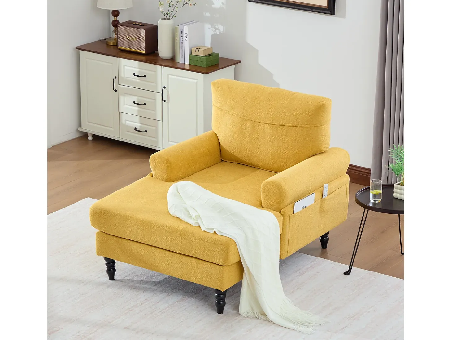 Poltrona relaxante em tecido chenille amarelo mostarda - Com bolsos laterais