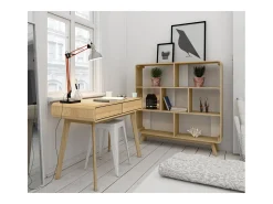 Secretária com 2 portas em nogueira e aglomerado branco