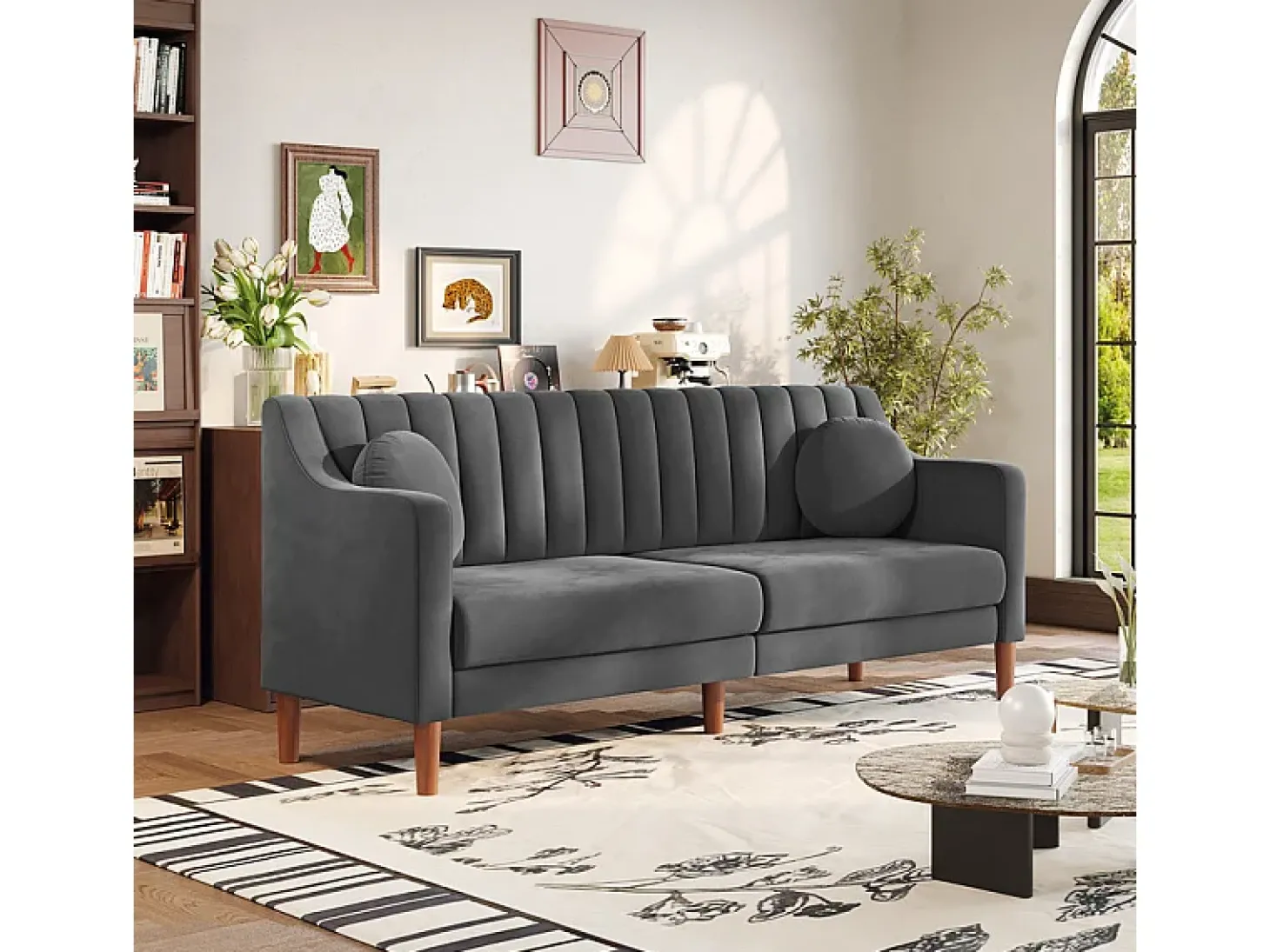 Sofá 3 lugares de veludo - pés de madeira maciça 19cm - com 2 almofadas - 206x74x83cm - Cinza