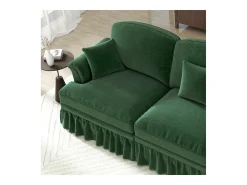 Sofá chesterfield 2 lugares em felpudo verde - com puff e 2 almofadas - saia removível - 194x140x93cm