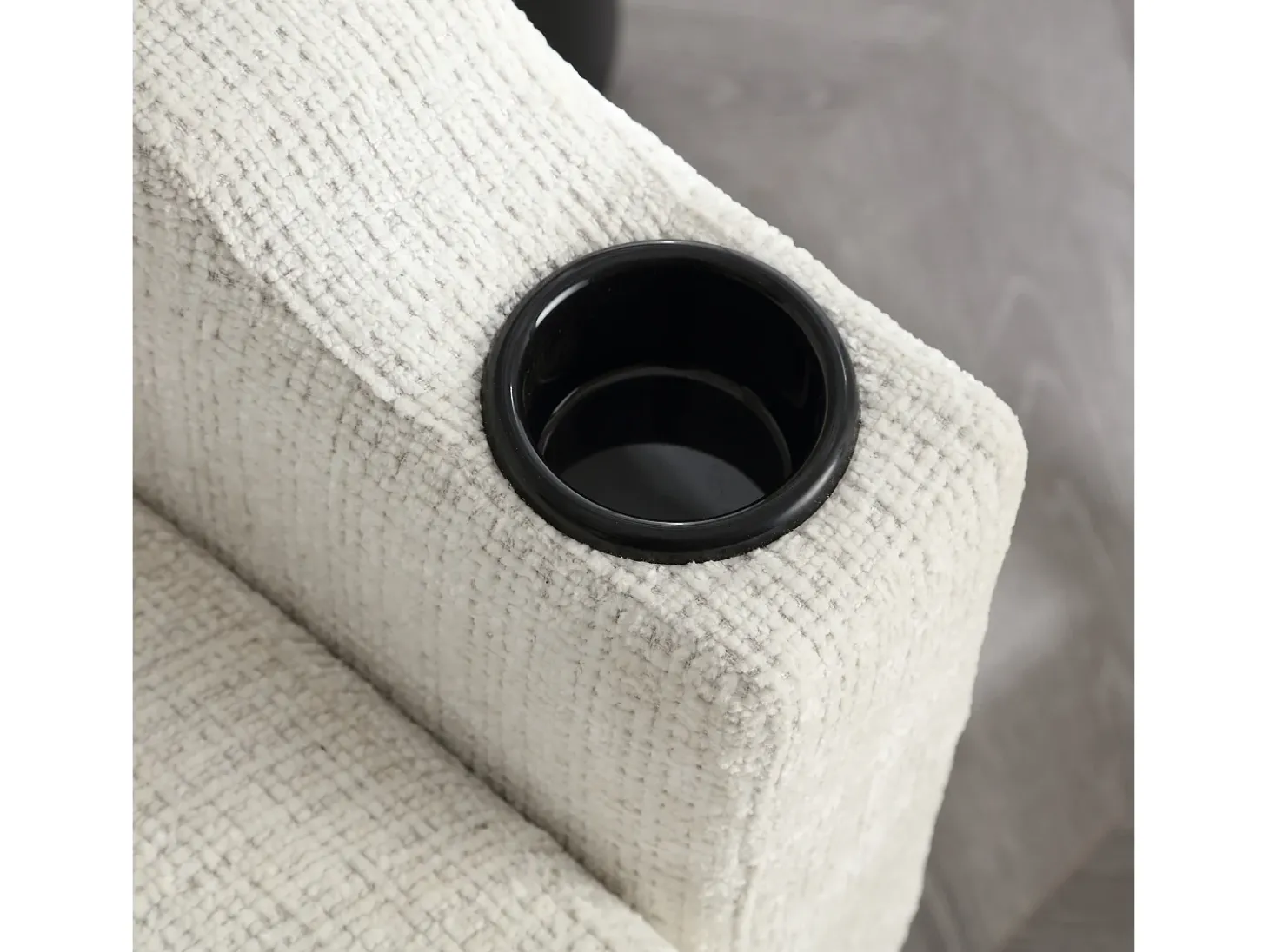 Sofá reto bege de 4 lugares com apoio para os pés, bolsos laterais e suporte para copos 196,5 x 75 x 77 cm