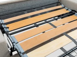 Sofá-cama em tecido roxo com assento com assento de memória de forma 140 ripas largas 14cm memória de forma VIZIR