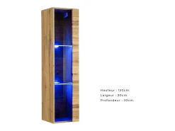 Vitrina suspensa na cor carvalho, modelo pequeno, com 1 porta de vidro e iluminação LED inclusa. Coleção SWITCH.