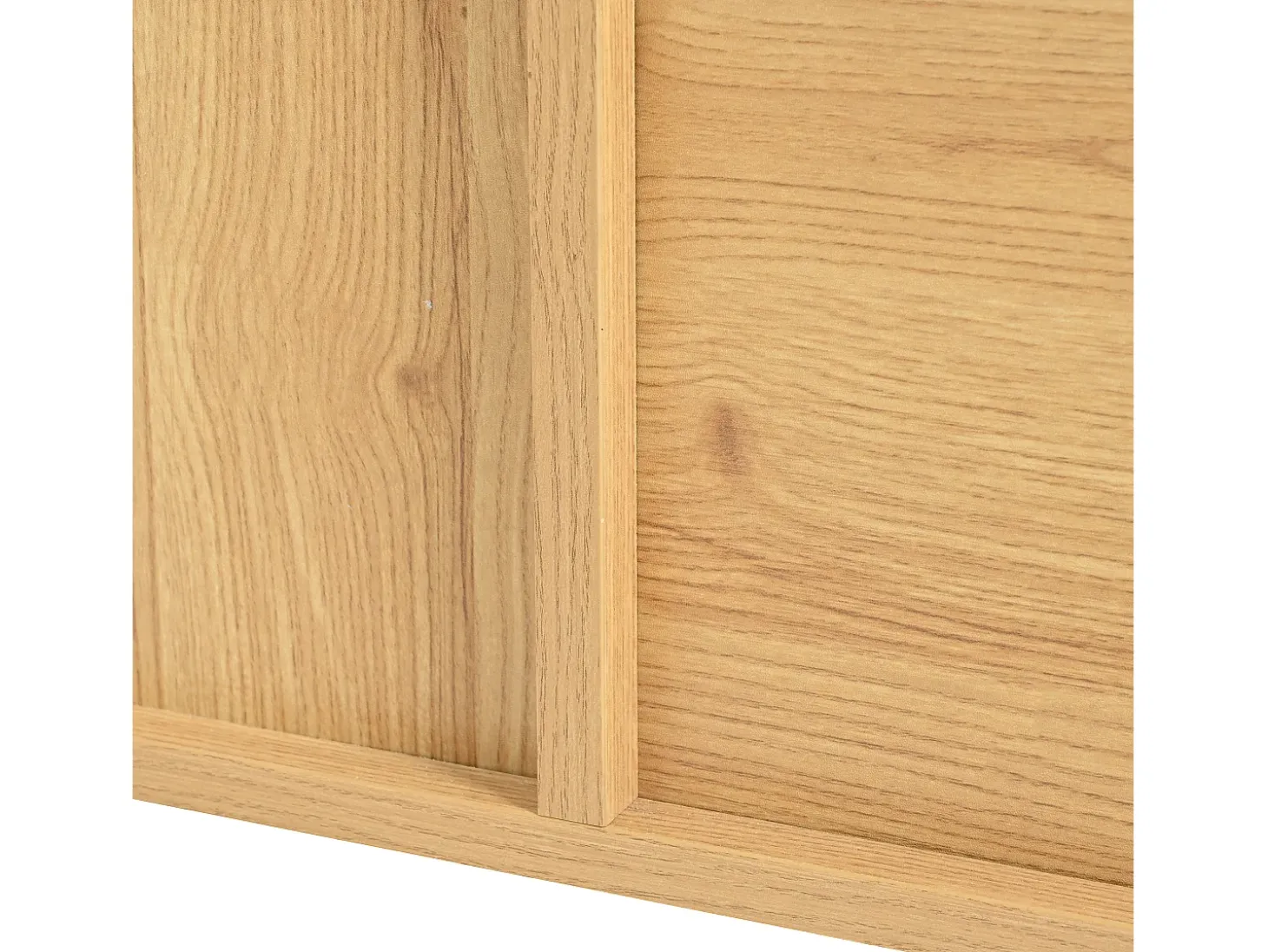 Vitrine de cor natural com 3 portas, iluminação LED e prateleiras em vidro, MDF